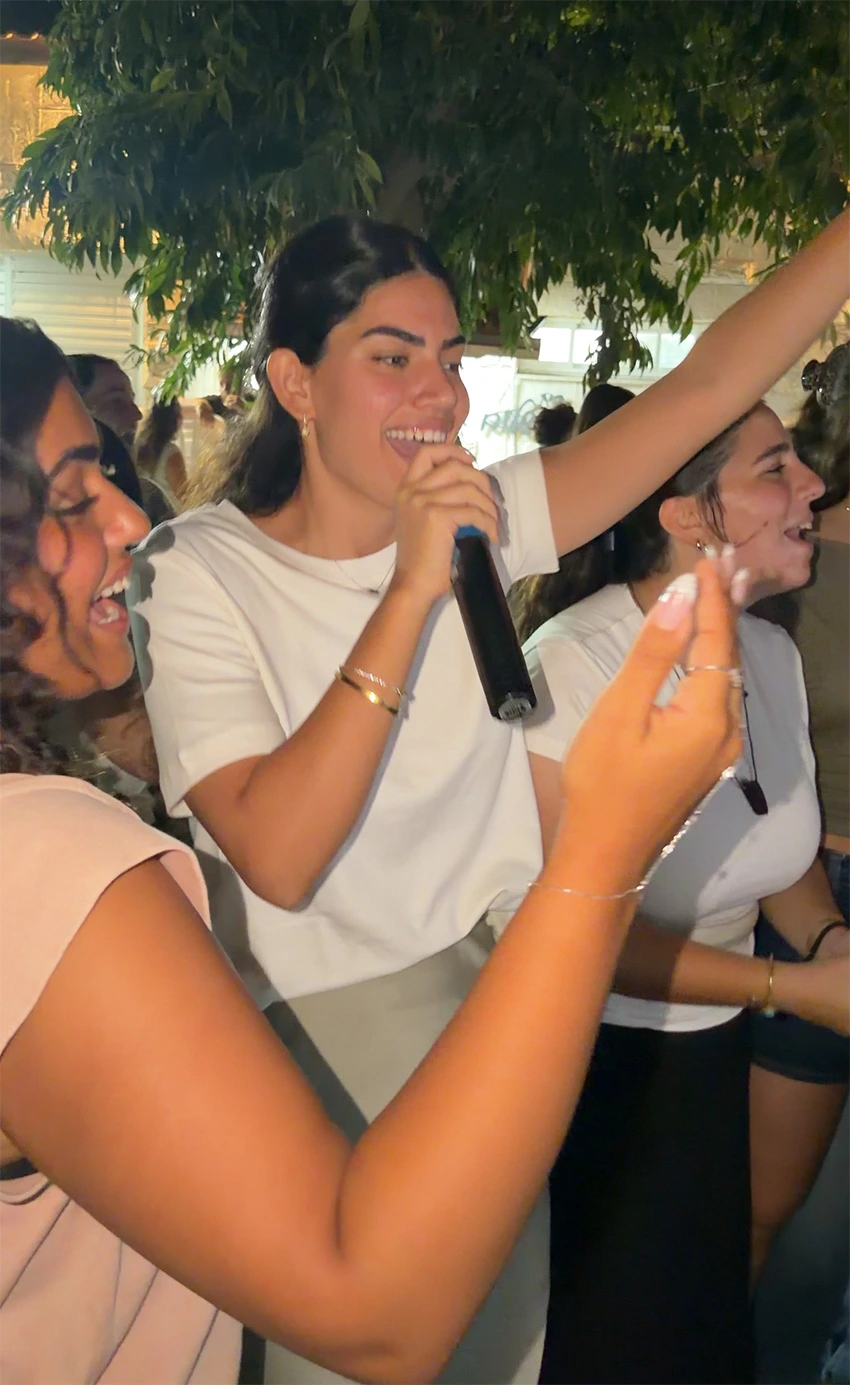 קריוקי למסיבת רווקות שישחרר לכן את האווירה!