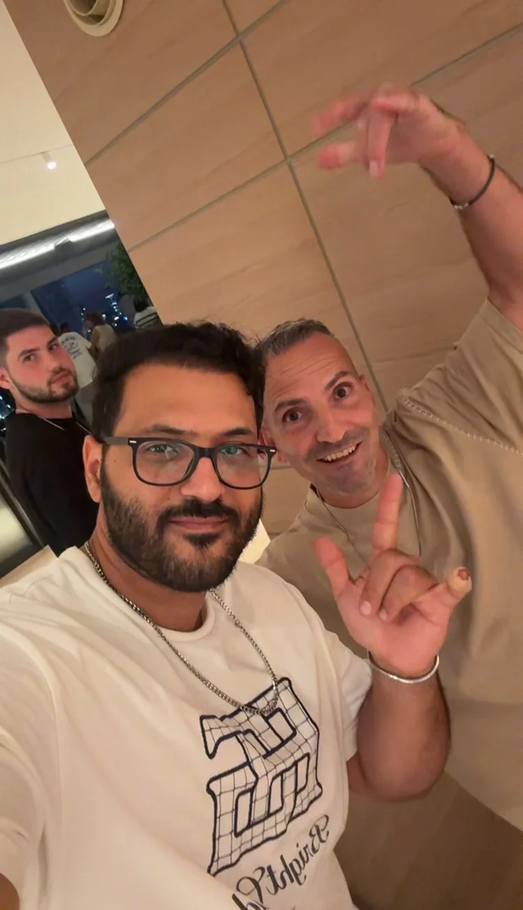 שחר חן ואביב דיין, וברקו מציץ משמאל :) שחר חן ואביב דיין, וברקו מציץ משמאל :)